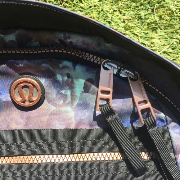 RARE lululemon Moody mirage backpack - Picture 2 of 7